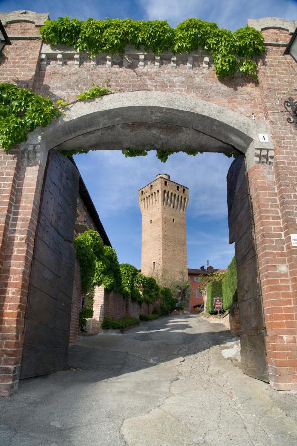 Hotel Castello Di Santa Vittoria Santa Vittoria dʼAlba Exteriér fotografie