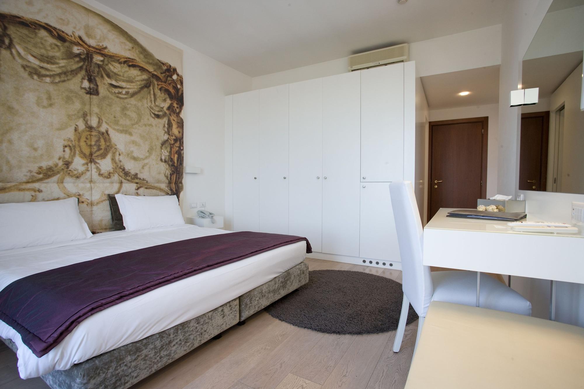 Hotel Castello Di Santa Vittoria Santa Vittoria dʼAlba Exteriér fotografie