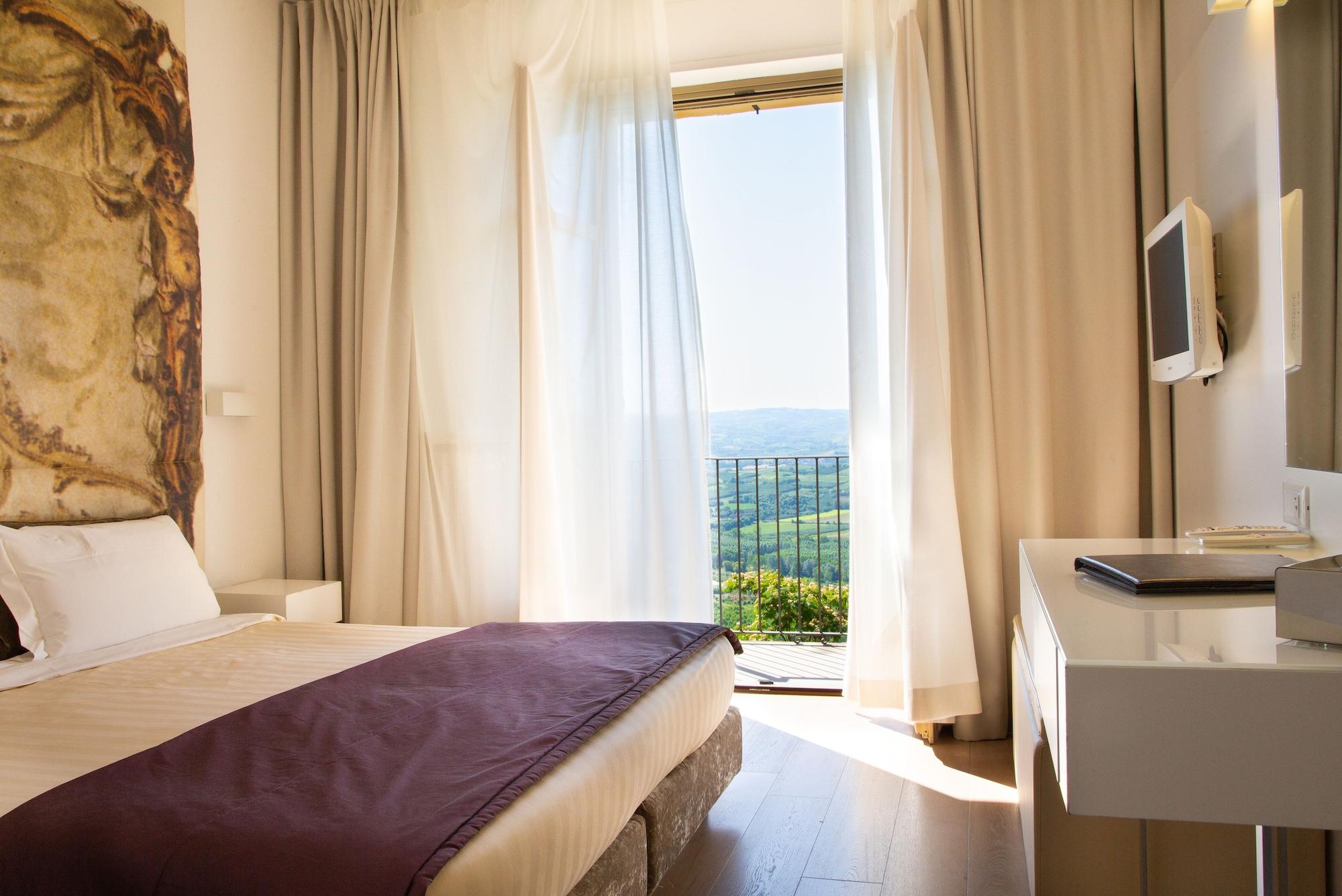Hotel Castello Di Santa Vittoria Santa Vittoria dʼAlba Exteriér fotografie