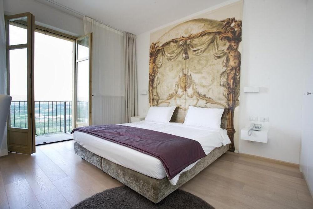 Hotel Castello Di Santa Vittoria Santa Vittoria dʼAlba Exteriér fotografie