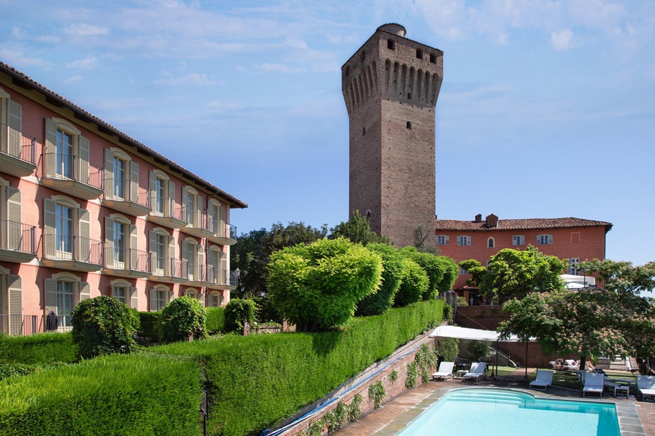 Hotel Castello Di Santa Vittoria Santa Vittoria dʼAlba Exteriér fotografie