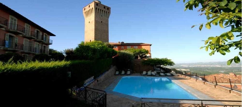 Hotel Castello Di Santa Vittoria Santa Vittoria dʼAlba Exteriér fotografie
